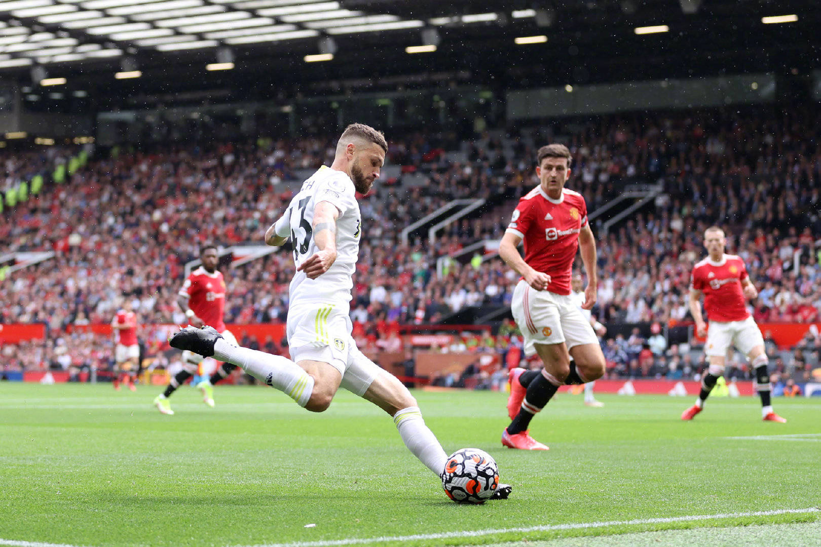 随着全球足 随着全球足